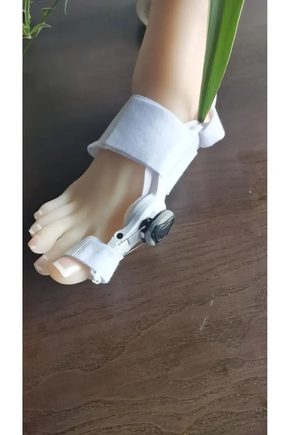 Ayarlı Baş Parmak Kemik Düzeltici - Halluks Valgus - Baş Parmak E