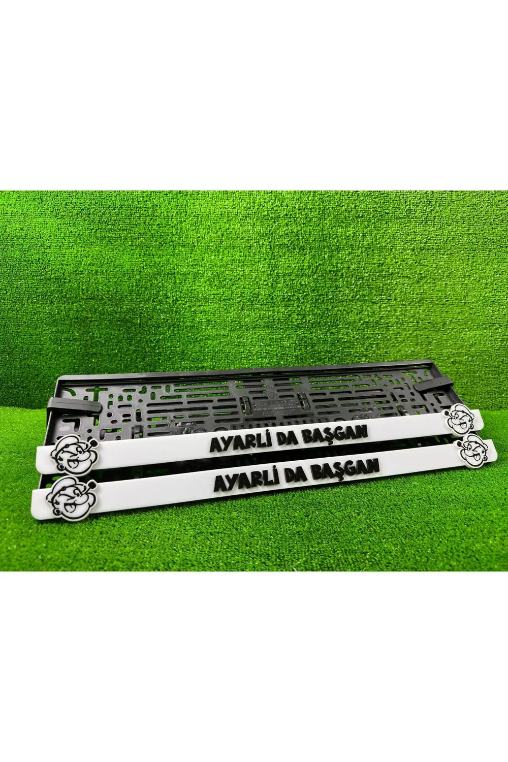 Ayarli Da Başgan Beyaz 3d Kabrtmalı Pleksi Araba Plakalığı 1 Takı