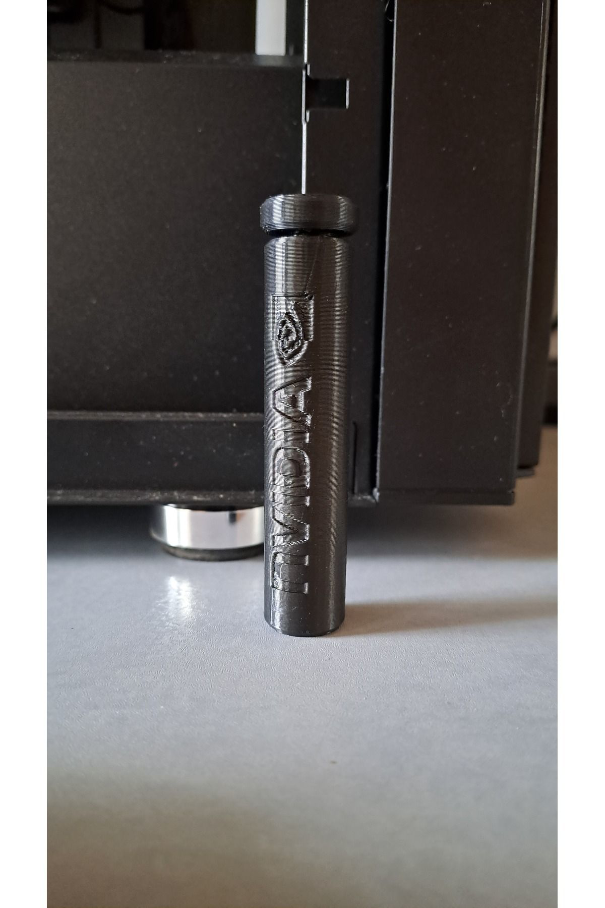 Ayarlı Ekran Kartı Tutucu (NVİDİA LOGOLU - SİYAH)