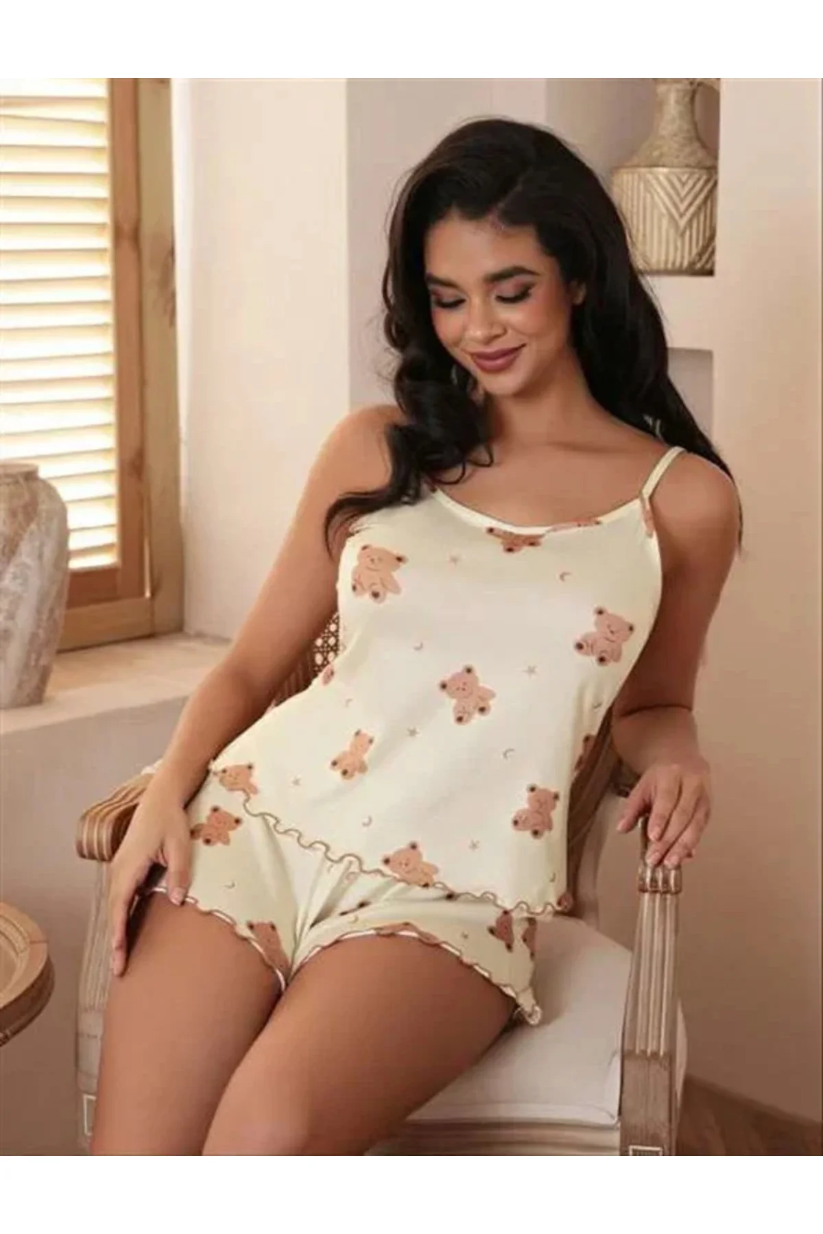 Ayıcık Desenli Askılı Şortlu Pijama Takımı Ayıcık Desenli Askılı Şortlu Pijama Takımı
