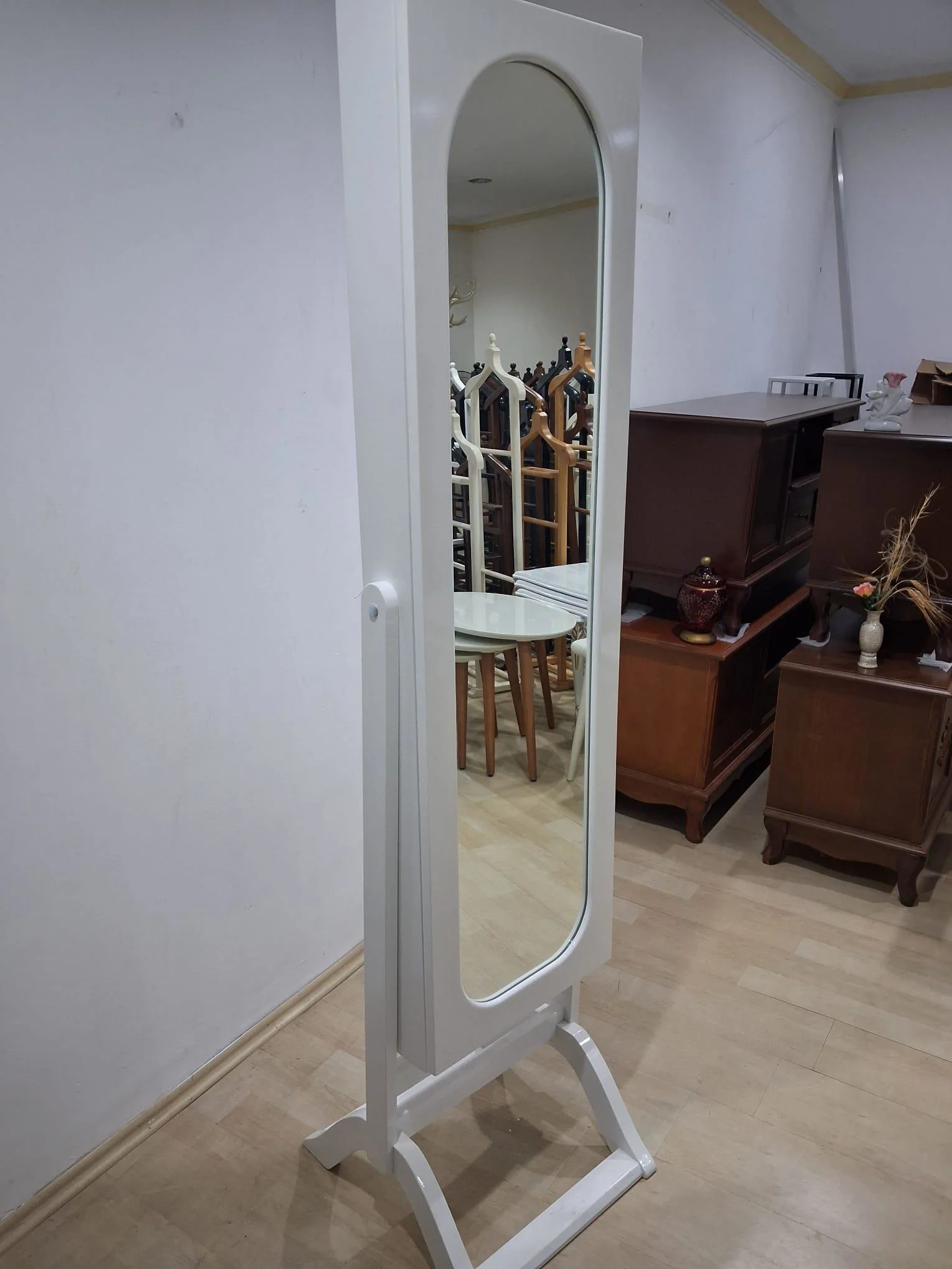 Ayna 12608 boy Takı dolap model Dikdörtgen MDF İskelet Parlak Bey Ayna 12608 boy Takı dolap model Dikdörtgen MDF İskelet Parlak Bey