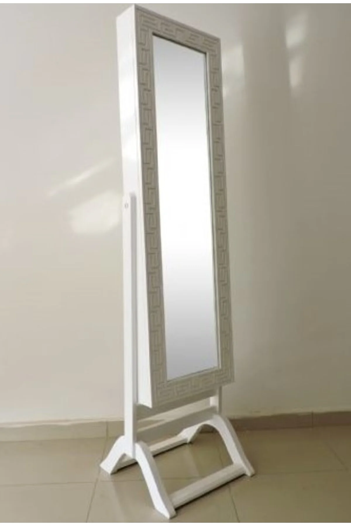 Ayna 13622 Takı Dolabı Boy Ahşap MDF Parlak Beyaz Lake Natüre Klasik El Yapım Ayna 13622 Takı Dolabı Boy Ahşap MDF Parlak Beyaz Lake Natüre Klasik El Yapım - Görsel 2