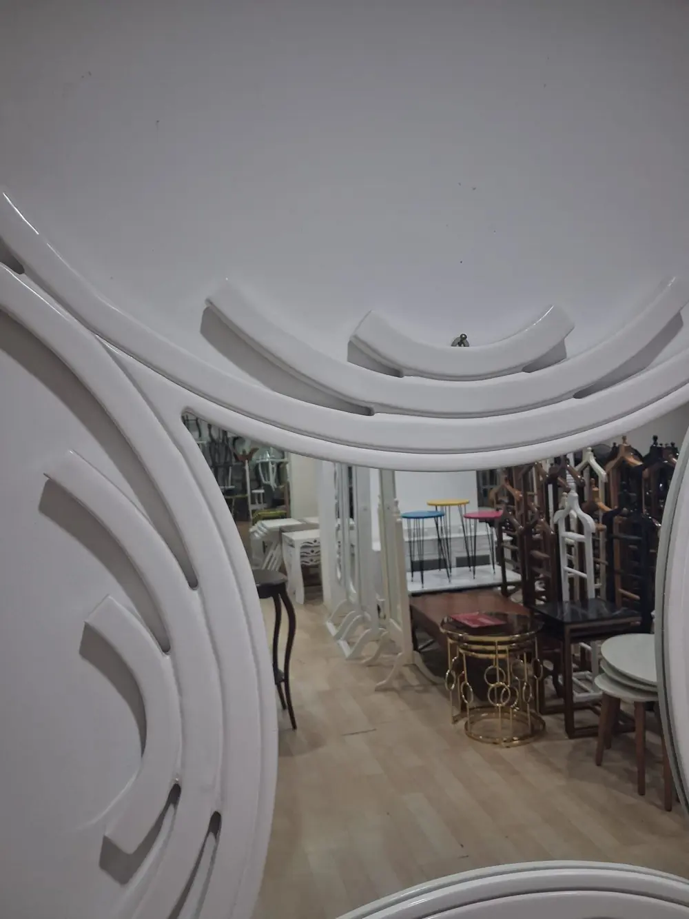 Ayna  Cnc 90629  Model Parlak Beyaz Renk  Kayın Torna Kutuda Sevk