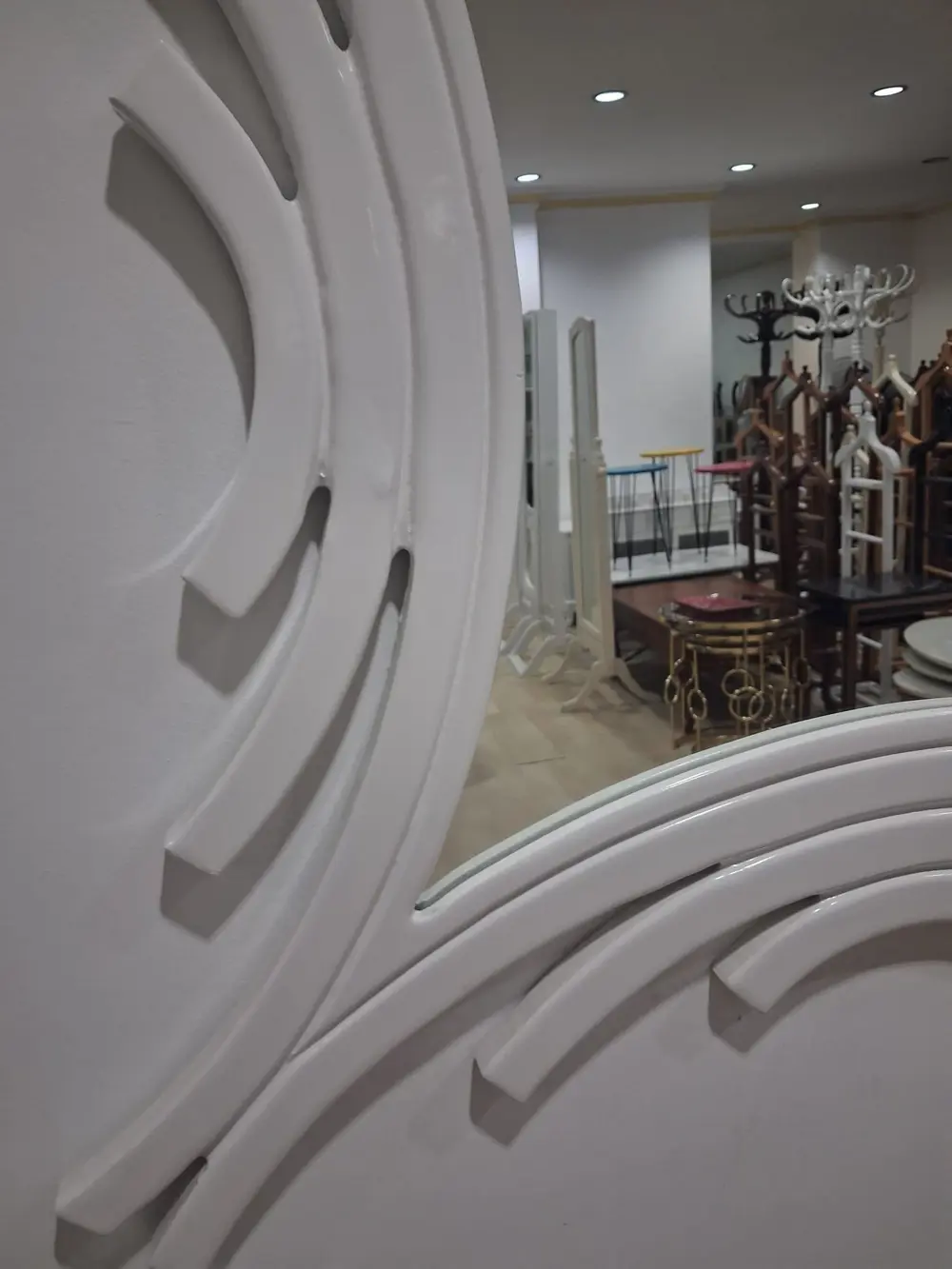 Ayna  Cnc 90629  Model Parlak Beyaz Renk  Kayın Torna Kutuda Sevk