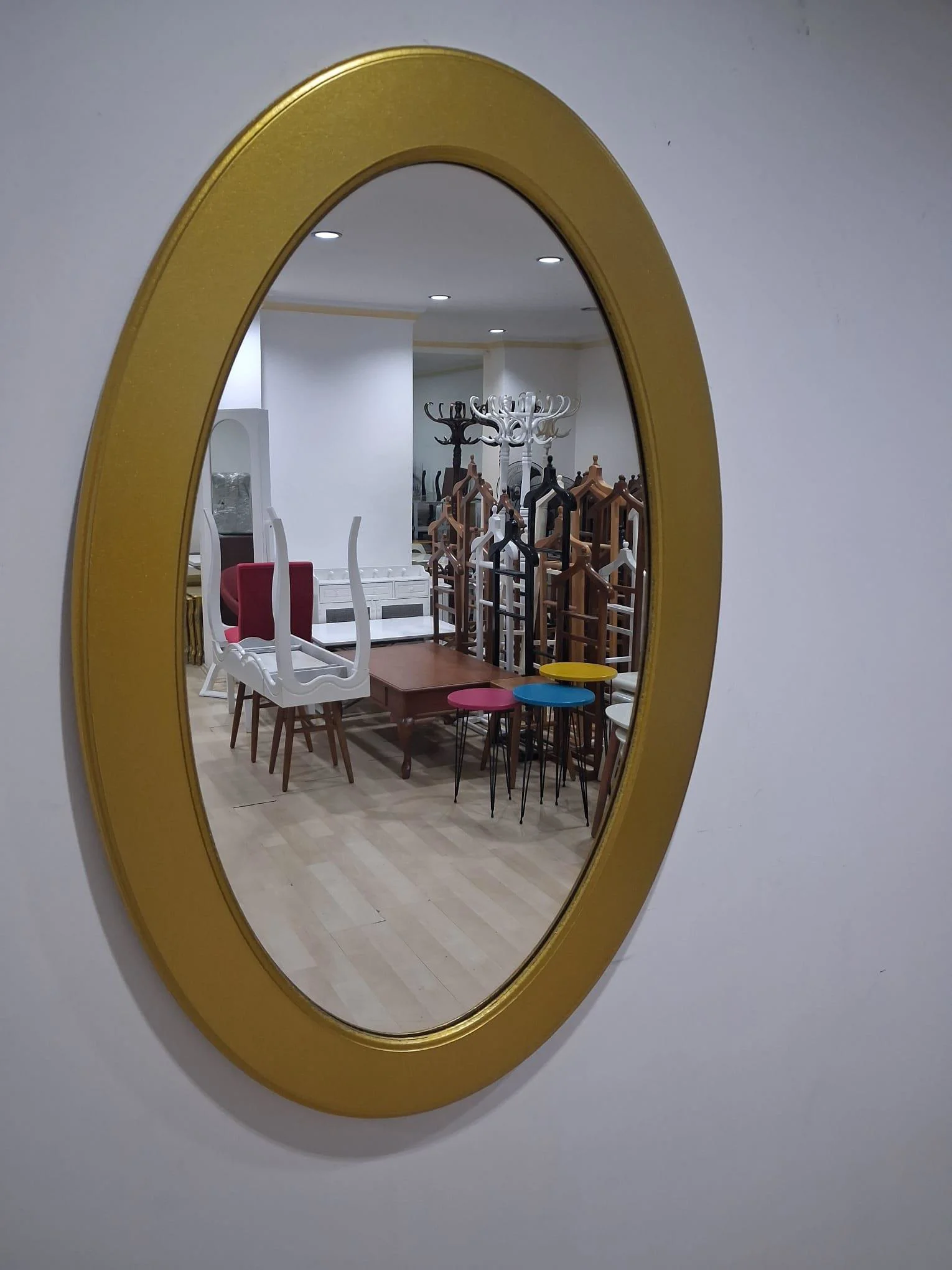Ayna Oval 90673 Model Parlak Gold Renk Kayın Torna Kutu Sevk El Yapım Ayna Oval 90673 Model Parlak Gold Renk Kayın Torna Kutu Sevk El Yapım Fiyatı, Yorumları ve Özellikleri