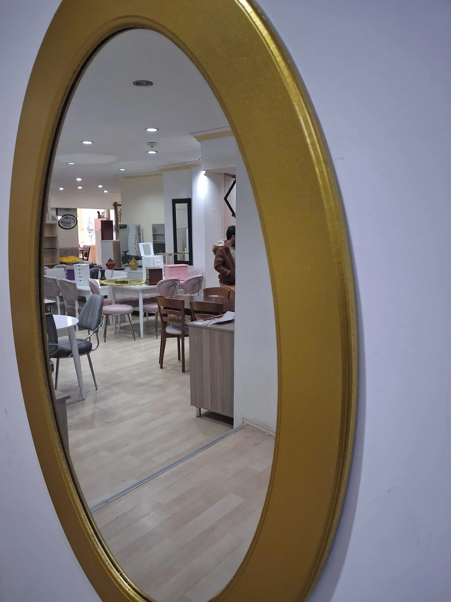 Ayna Oval 90673 Model Parlak Gold Renk Kayın Torna Kutu Sevk El Yapım Ayna Oval 90673 Model Parlak Gold Renk Kayın Torna Kutu Sevk El Yapım Fiyatı, Yorumları ve Özellikleri