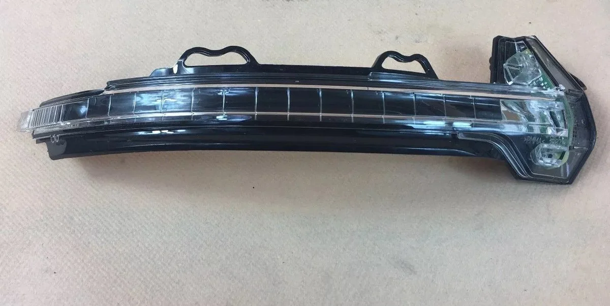 Ayna Sinyali - Sağ (VW Orjinal)(8W0949102)(AUDI A4 A5) Fiyatı, Yorumları ve Özellikleri