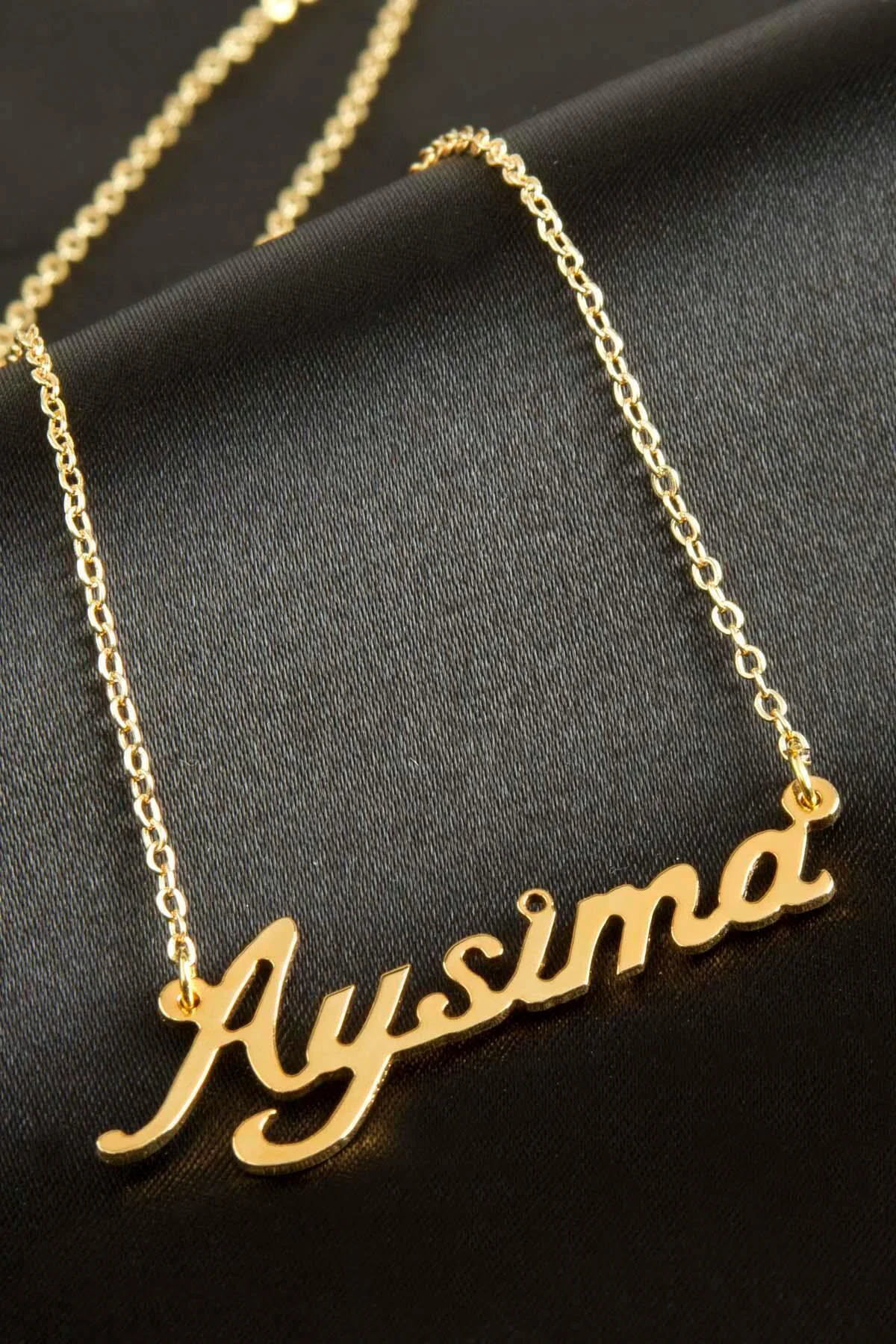 Aysima İsimli Kolye (Kişiye Özel) Aysima İsimli Kolye (Kişiye Özel)