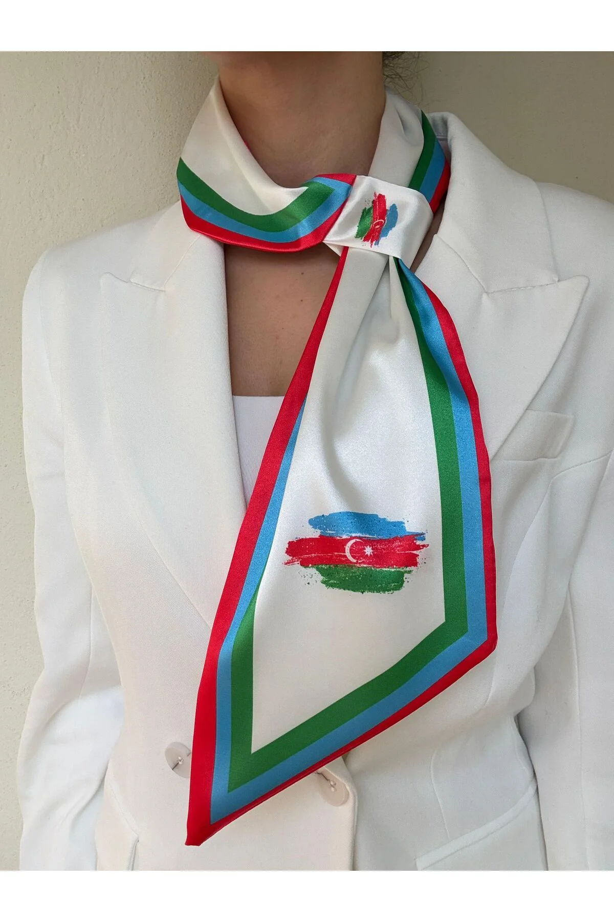 Azerbaycan Bayrak Desenli Kravat Eşarp Azerbaycan Bayrak Desenli Kravat Eşarp - Görsel 2