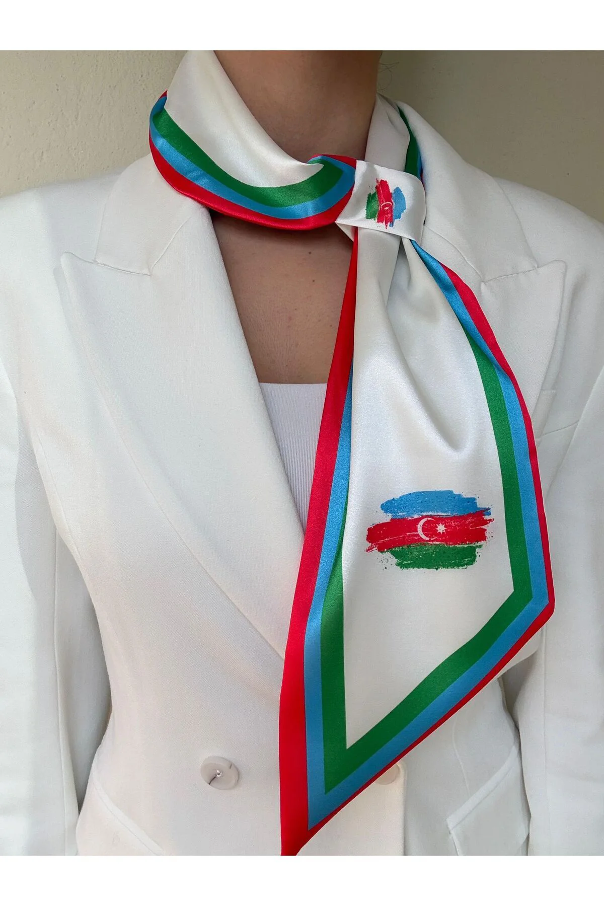 Azerbaycan Bayrak Desenli Kravat Eşarp Azerbaycan Bayrak Desenli Kravat Eşarp - Görsel 3