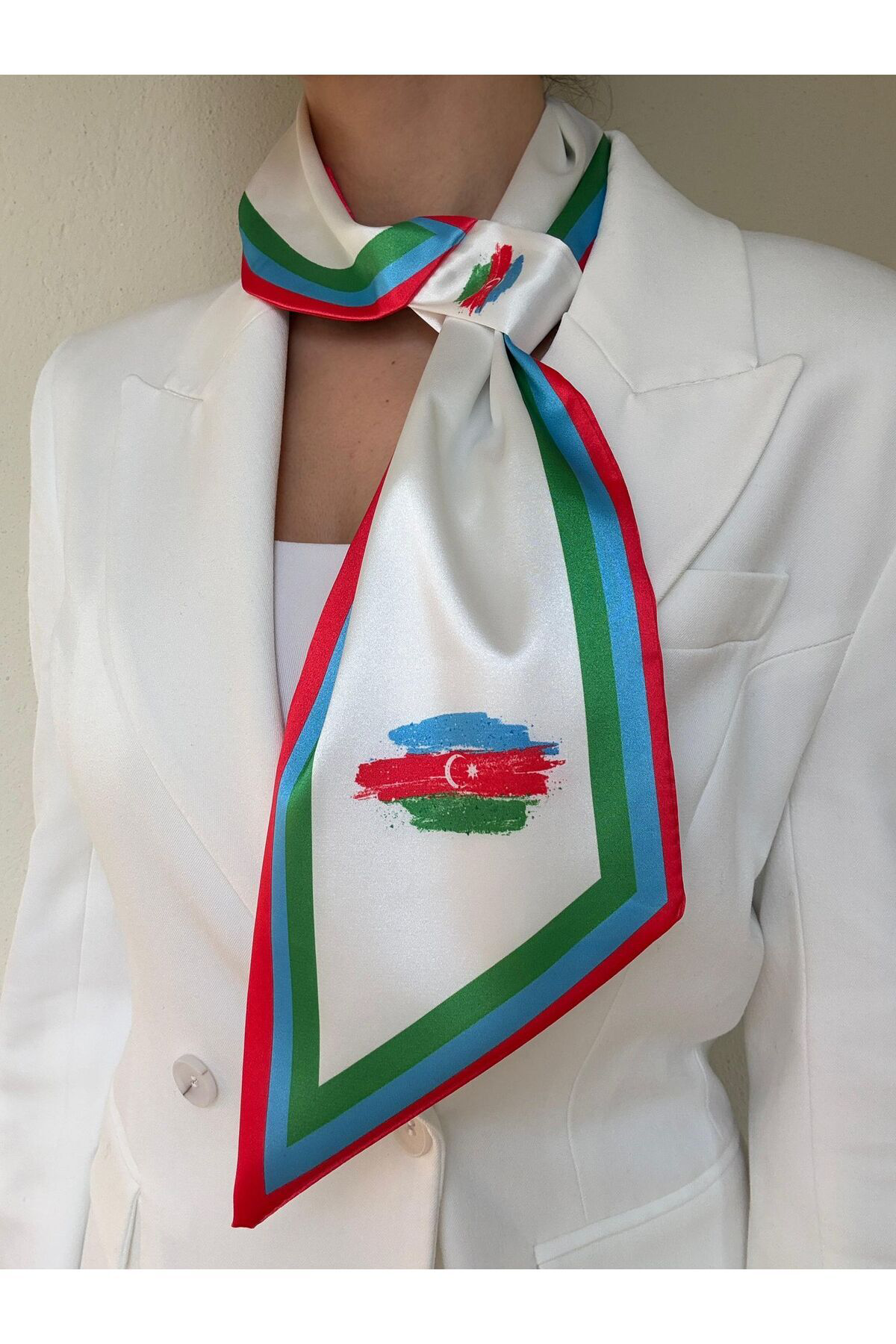 Azerbaycan Bayrak Desenli Kravat Eşarp
