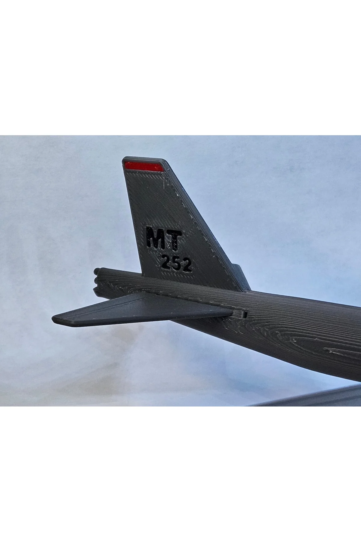 B-52 Stratofortress Kit Kart – 1:144 Ölçekli 3D Baskılı Montajsız Model B-52 Stratofortress Kit Kart – 1:144 Ölçekli 3D Baskılı Montajsız Model - Görsel 3