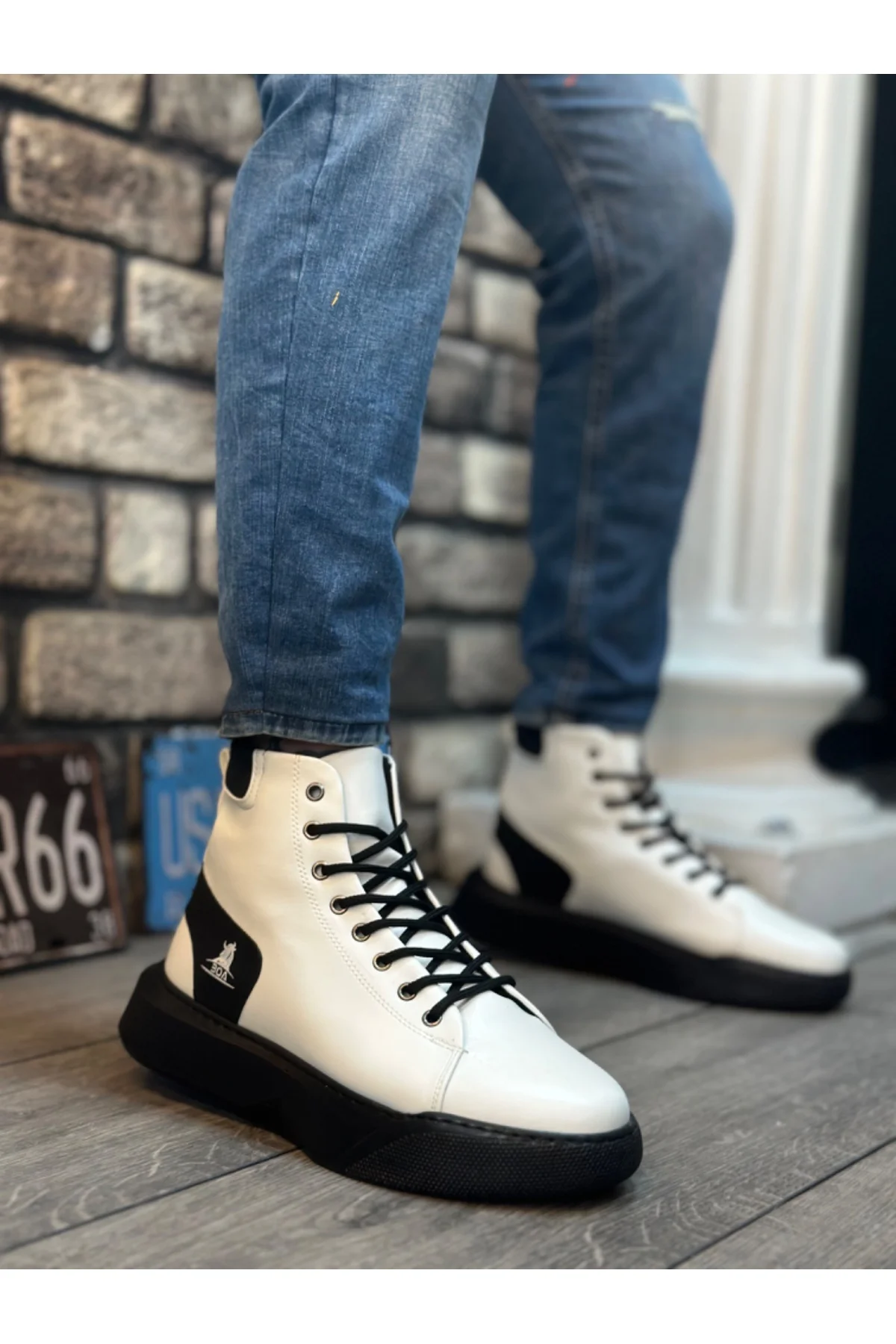 BA0155 Bağcıklı Erkek Yüksek Taban Beyaz Siyah Taban Spor Bot BA0155 Bağcıklı Erkek Yüksek Taban Beyaz Siyah Taban Spor Bot