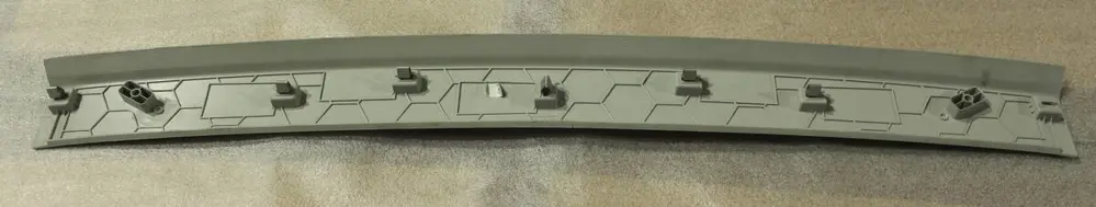Bagaj Tavan Üst Bakaliti - Arka (VW Orjinal)(5G6867617)(VW Golf 7