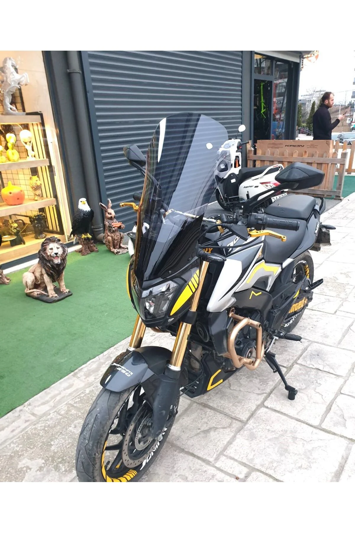 Bajaj Dominar 250 Ön Cam 2017-2026 Model 58cm Füme Renkli 4mm