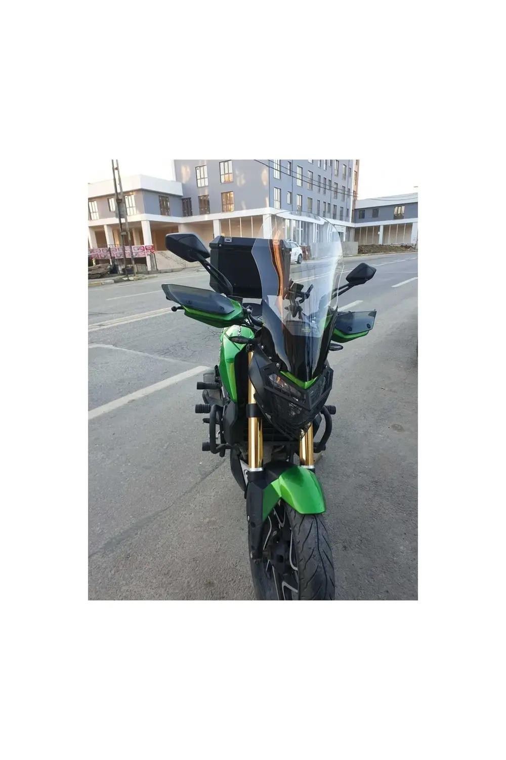 Bajaj Dominar 400 Ön Cam 2017-2025 Model 58cm Şeffaf Renkli 4mm