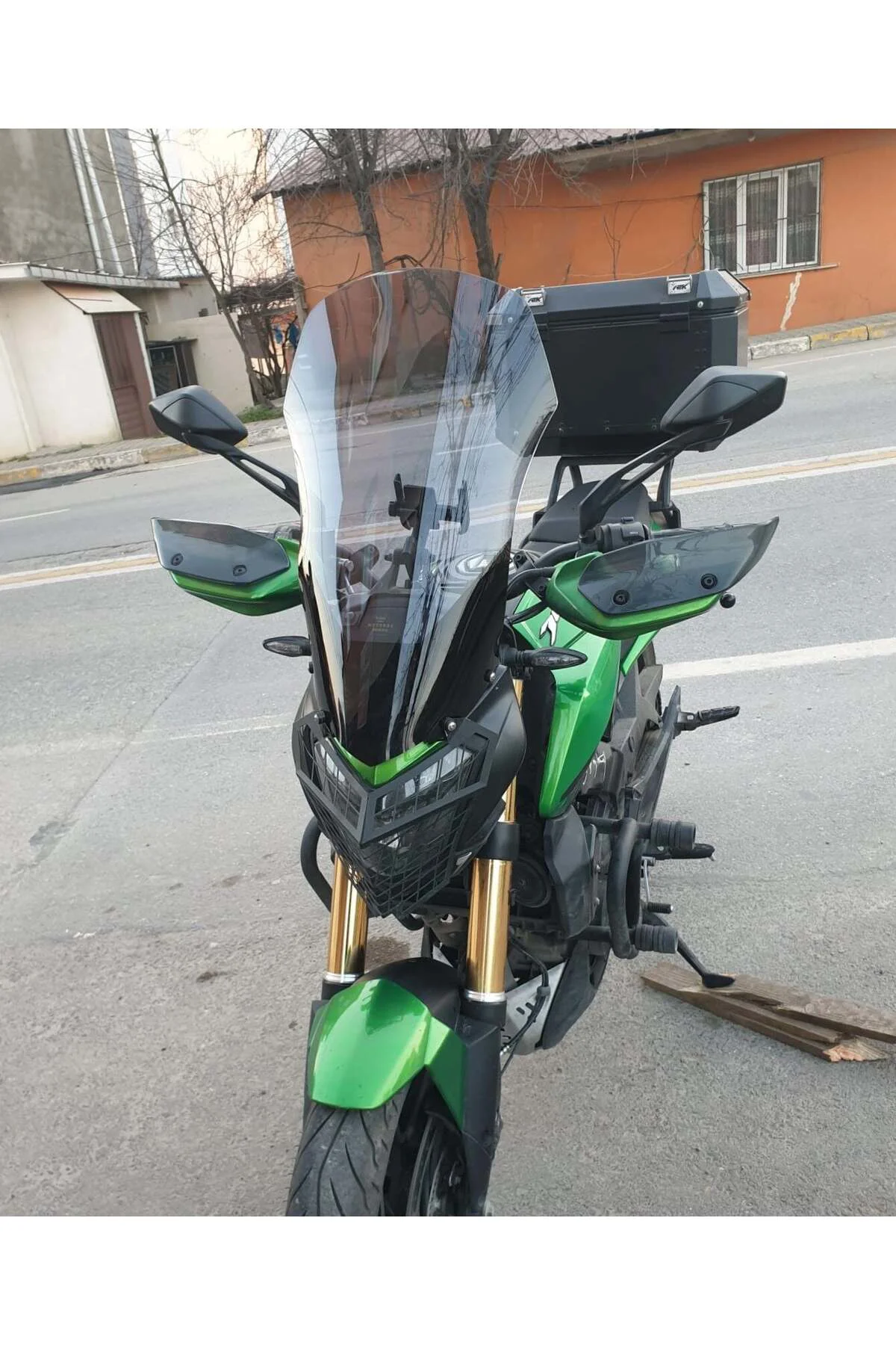 Bajaj Dominar 400 Ön Cam 2017-2026 Model 58cm Füme Renkli 4mm