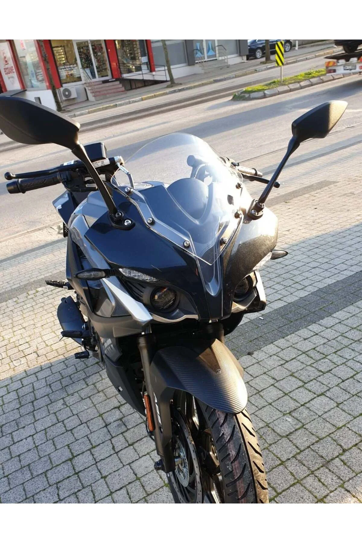 Bajaj Pulsar RS 200 Ön Cam 2015-2026 Model 33cm Şeffaf Renkli 4mm