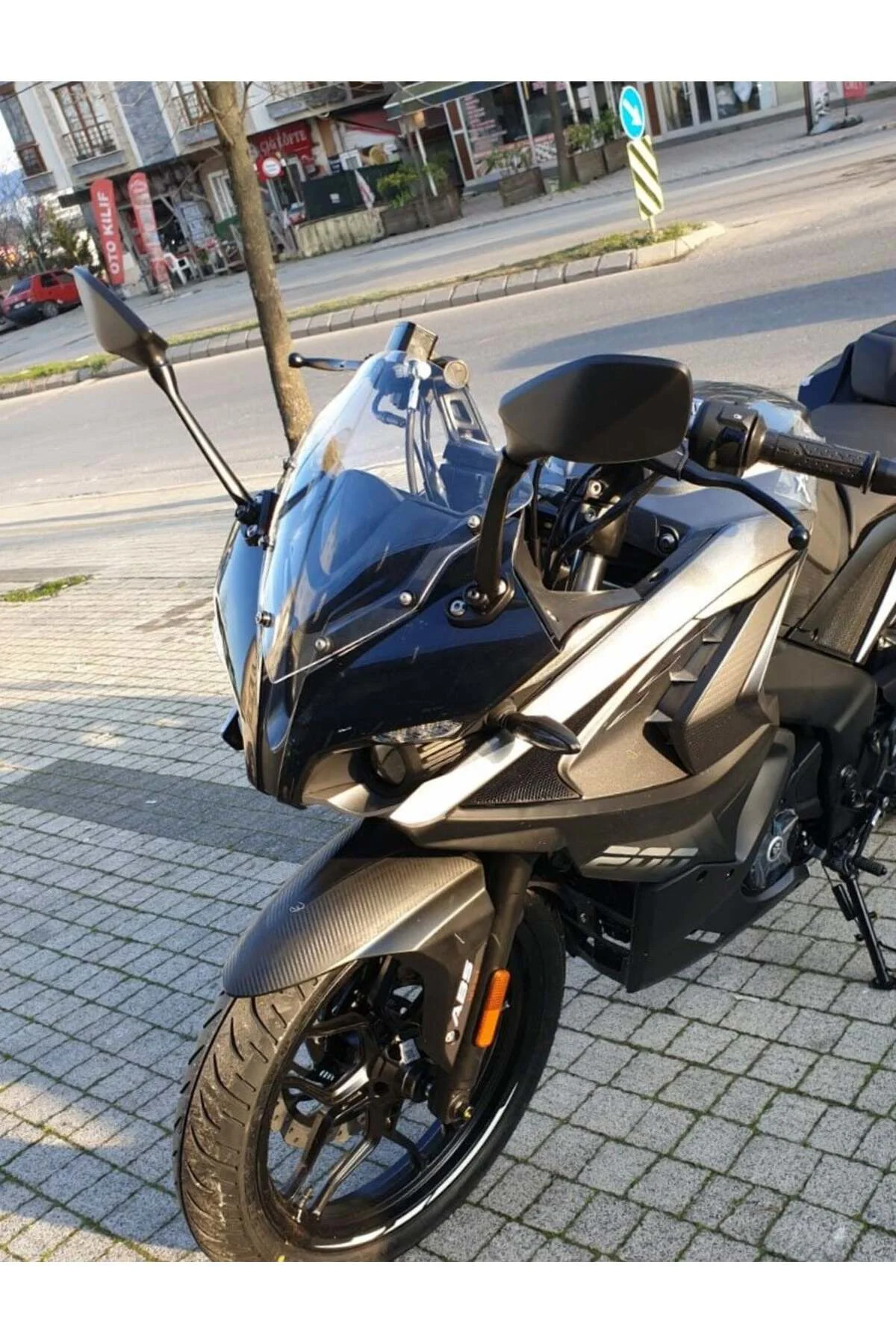 Bajaj Pulsar RS 200 Ön Cam 2015-2026 Model 33cm Şeffaf Renkli 4mm