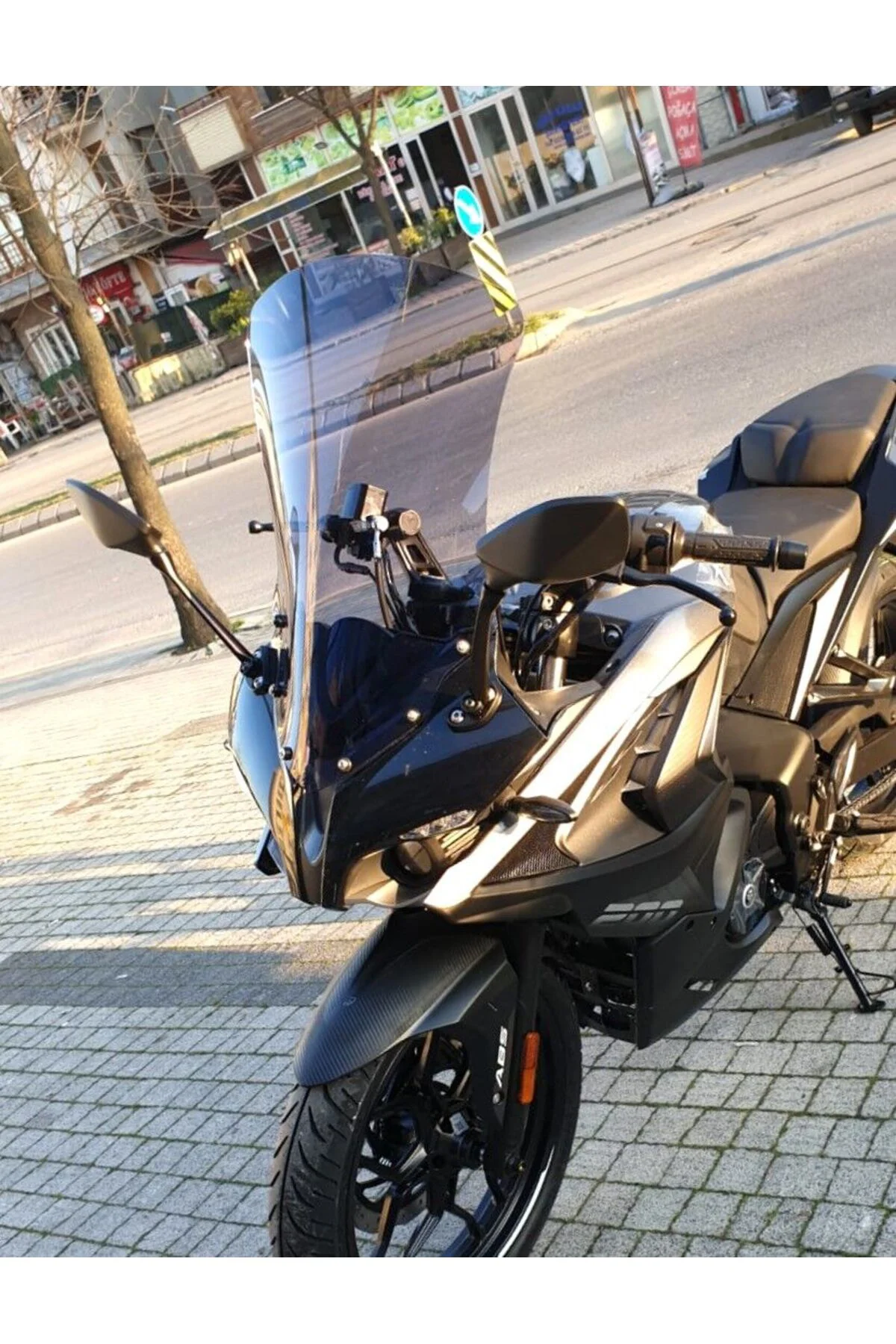 Bajaj Pulsar RS 200 Ön Cam 2015-2026 Model 56cm Füme Renkli 4mm U