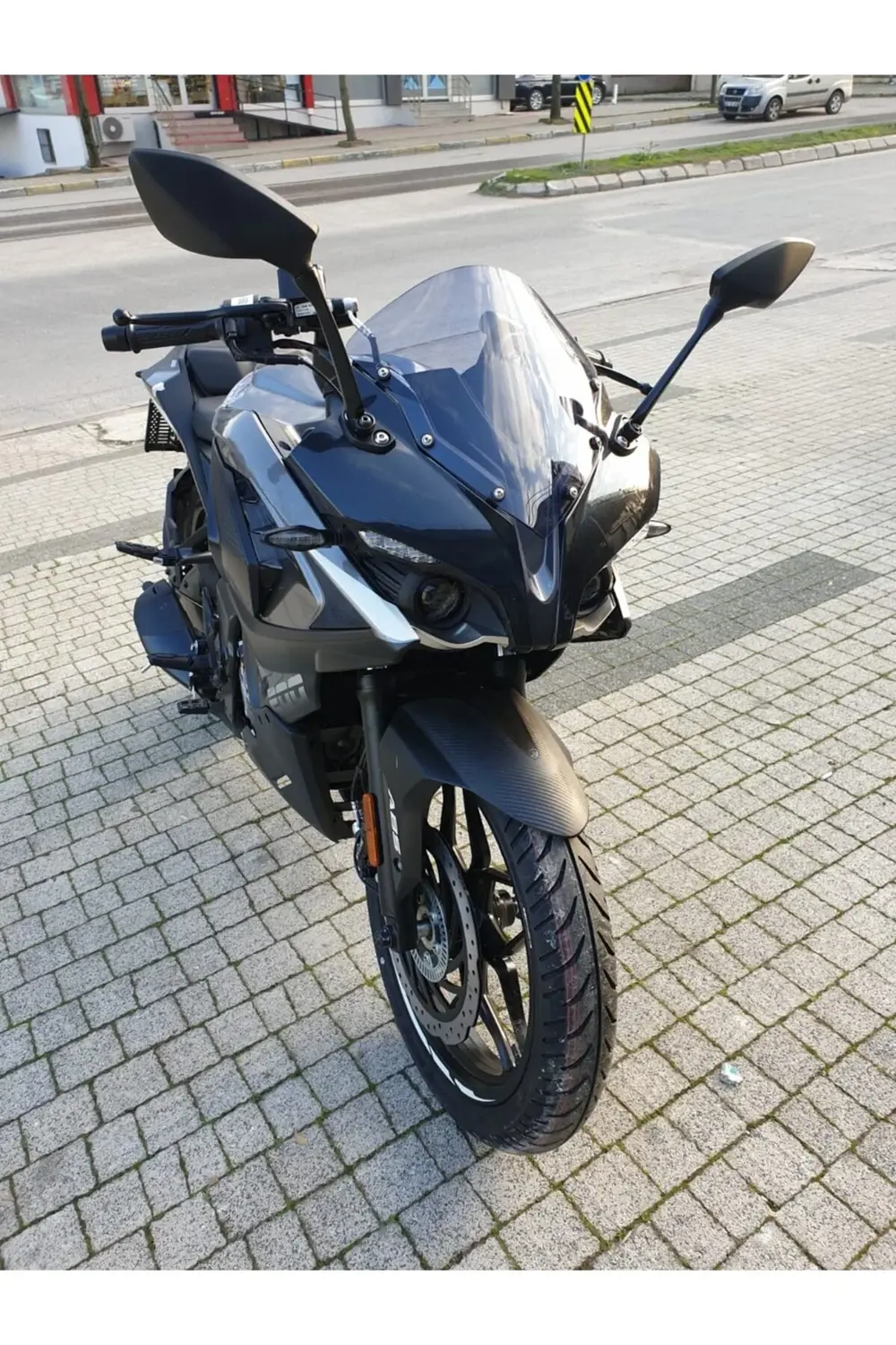 Bajaj Pulsar RS 200 Ön Cam 2015-2025 Model 33cm Füme Renkli 4mm S Bajaj Pulsar RS 200 Ön Cam 2015-2025 Model 33cm Füme Renkli 4mm S