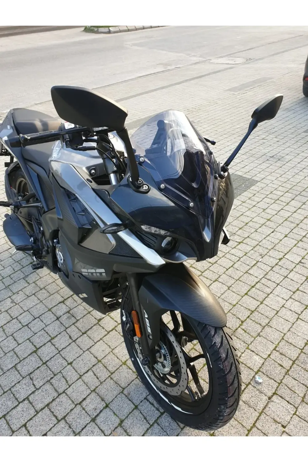 Bajaj Pulsar RS 200 Ön Cam 2015-2025 Model 33cm Füme Renkli 4mm S Bajaj Pulsar RS 200 Ön Cam 2015-2025 Model 33cm Füme Renkli 4mm S