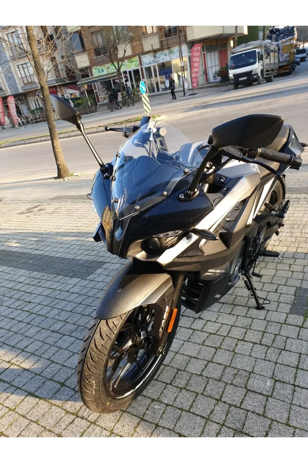 Bajaj Pulsar RS 200 Ön Cam 2015-2025 Model 33cm Şeffaf Renkli 4mm