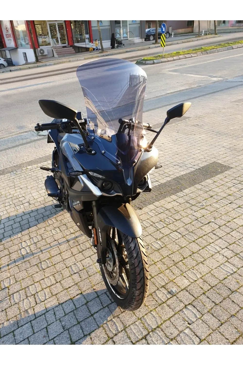 Bajaj Pulsar RS 200 Ön Cam 2015-2025 Model 56cm Füme Renkli 4mm U