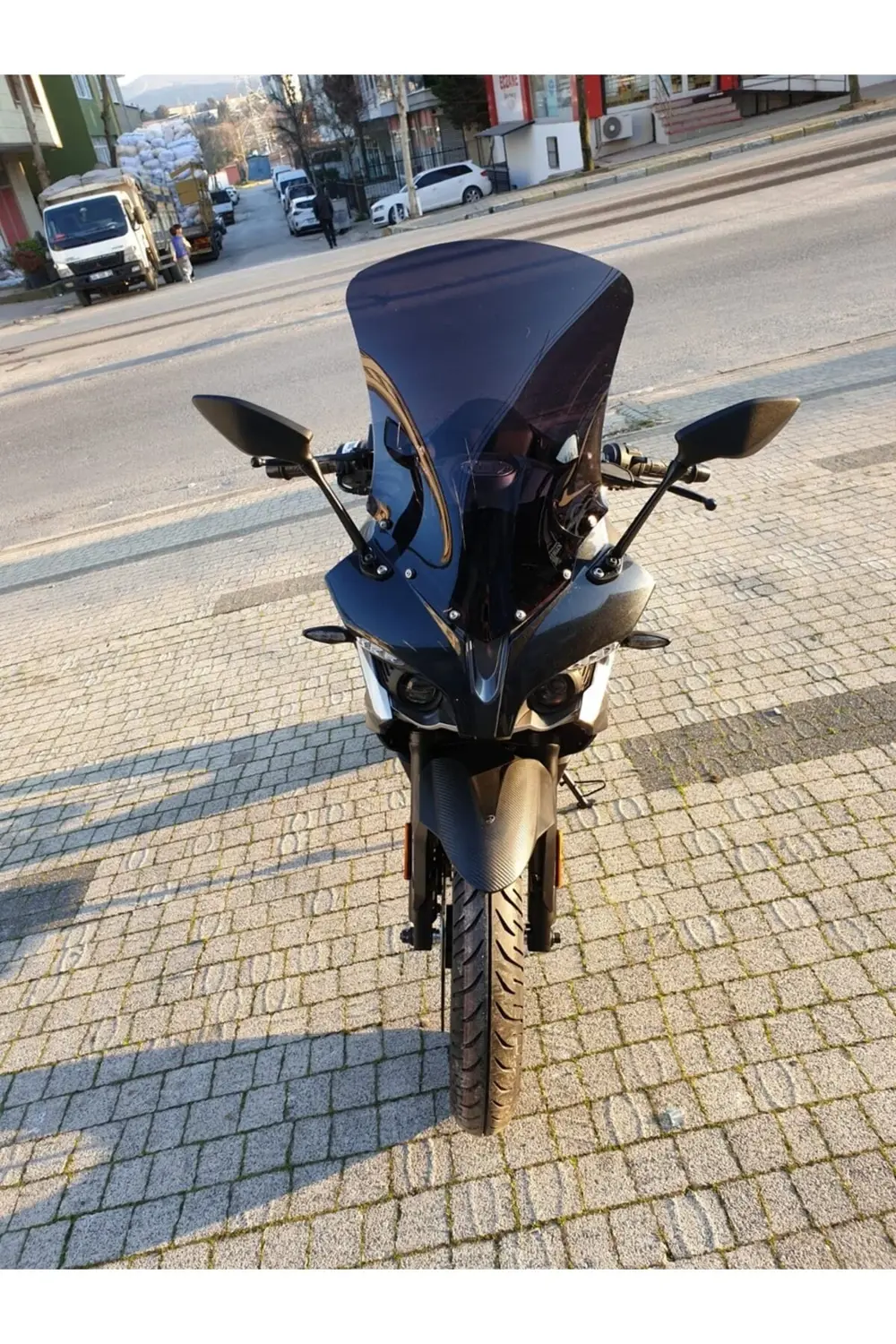 Bajaj Pulsar RS 200 Ön Cam 2015-2025 Model 56cm Siyah Renkli 4mm