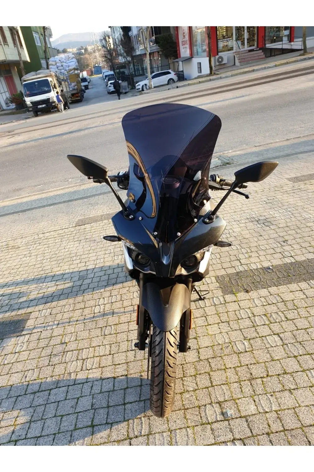 Bajaj Pulsar RS 200 Ön Cam 2015-2025 Model 56cm Siyah Renkli 4mm