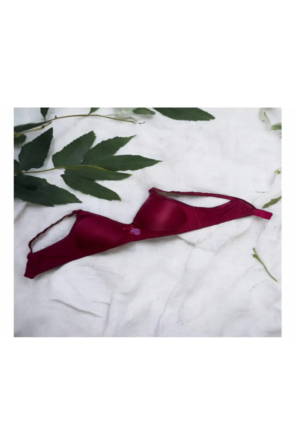 BALENSİZ SİLİKONLU DESTEKSİZ DÜZ MODEL SÜTYEN 009