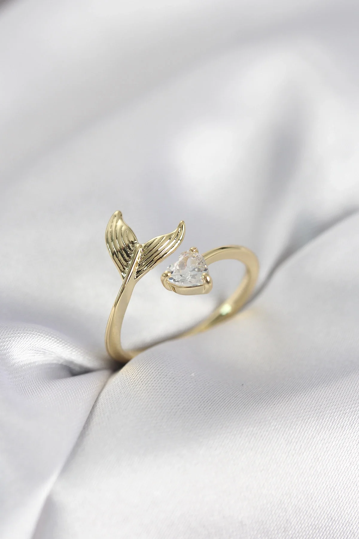 Balık Kuyruğu Model Gold Renk Zirkon Taşlı Kadın Yüzük