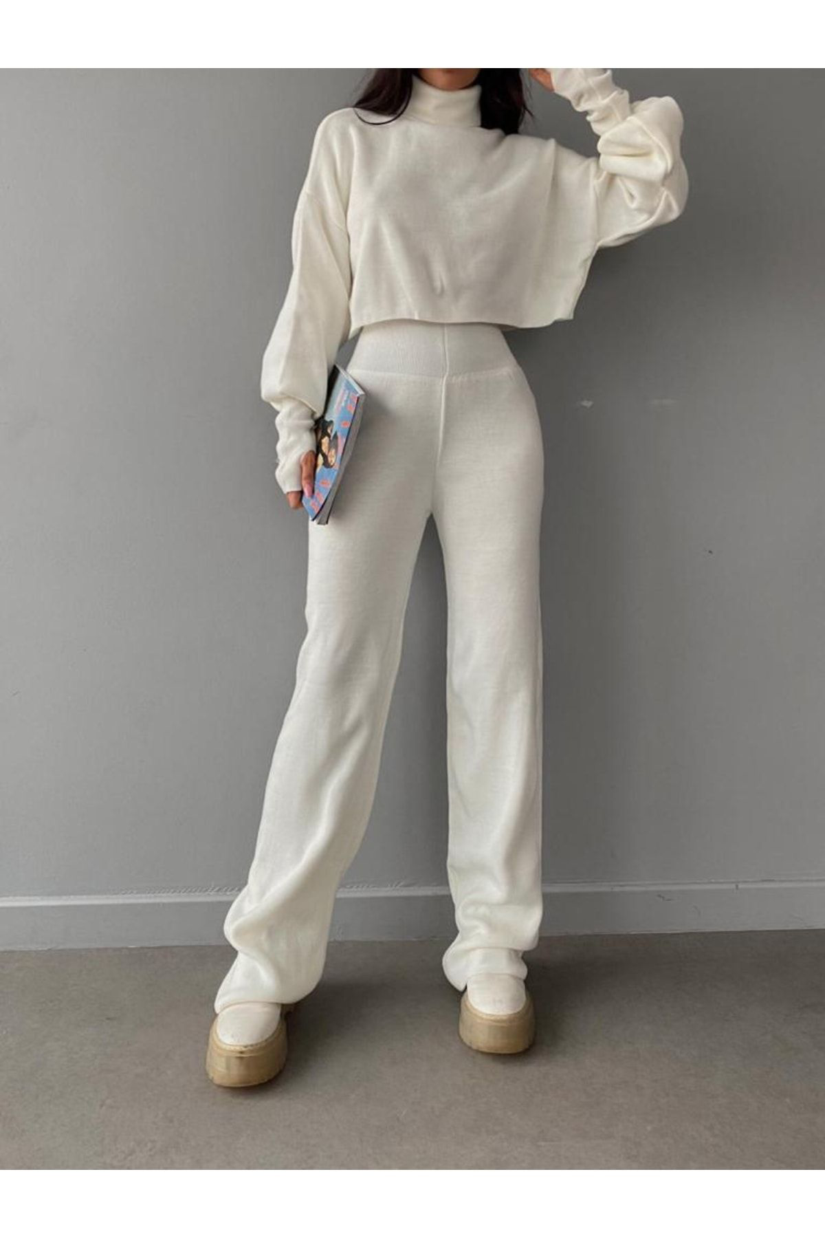 Mooi Butik Balıkçı Yaka Parmak Geçirmeli Alt Üst Triko Takım