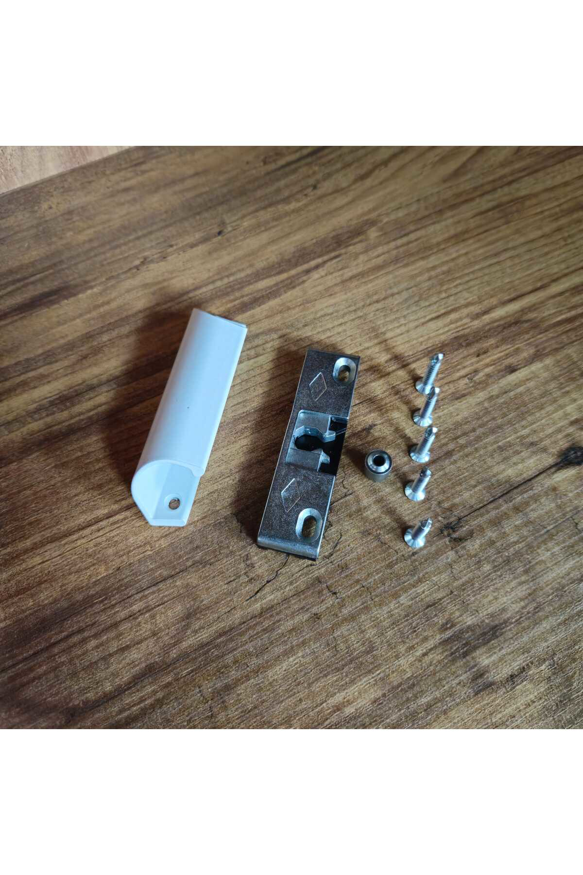 BALKON KAPI TUTUCU PVC ÇITÇIT 13 mm VE C KOL BEYAZ