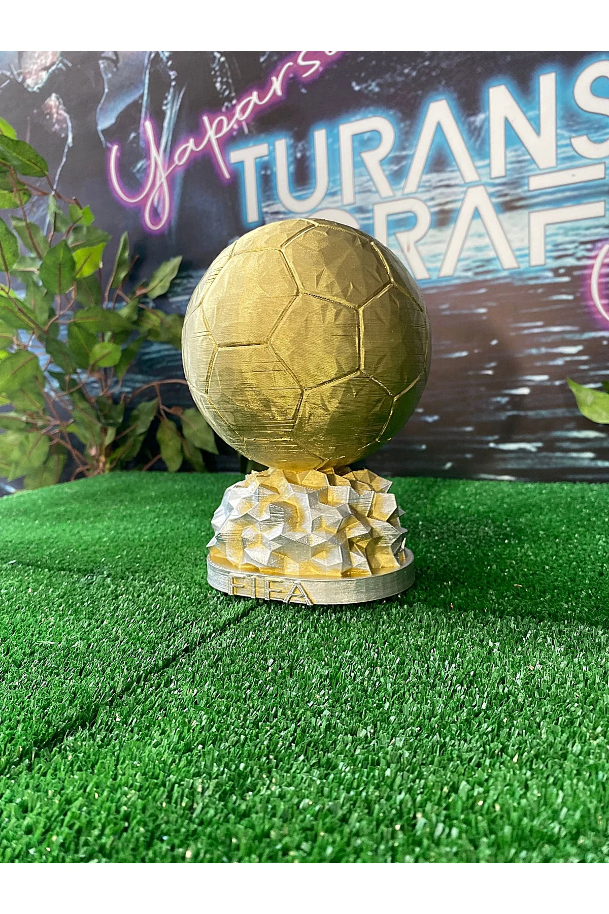 Ballon D'OR Avrupa Yılın Futbolcusu Ödülü GERÇEK 20 CM(BÜYÜK BOY) Fiyatı, Yorumları ve Özellikleri