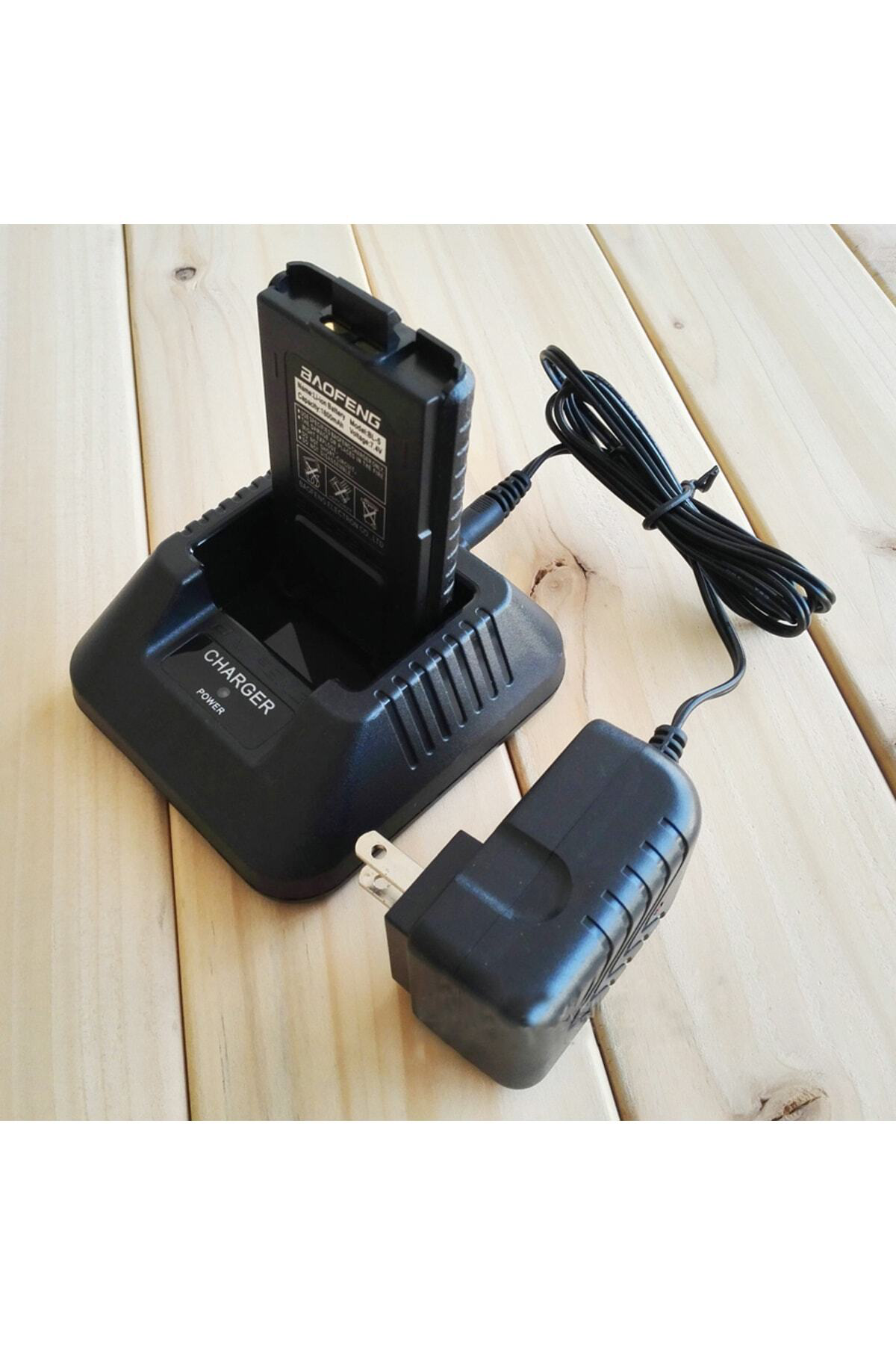 Baofeng 5RE Masaüstü Şarj Tablası Adaptorlu