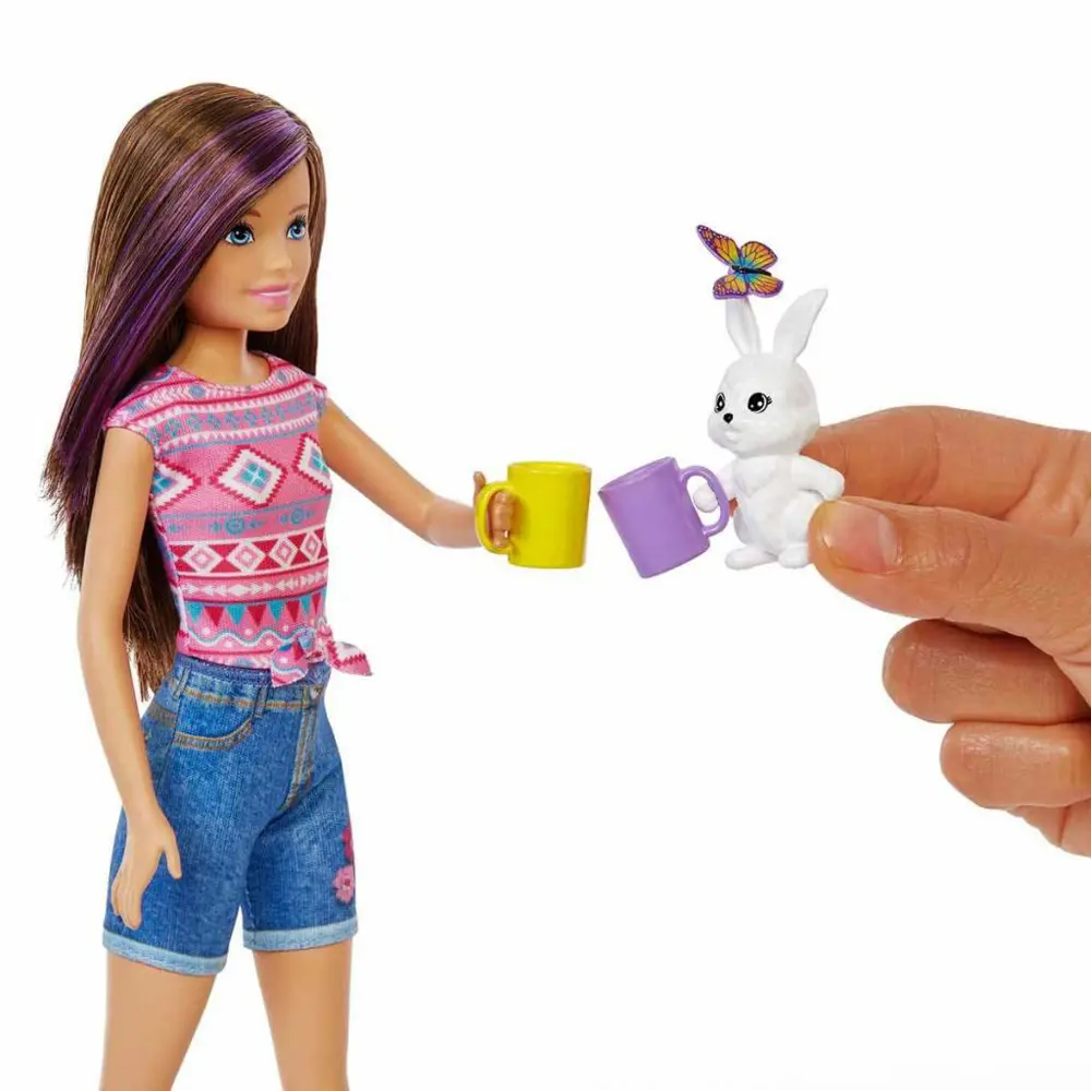 Barbie nin Kız Kardeşleri Kampa Gidiyor Oyun Seti HDF69-HDF71 Barbie nin Kız Kardeşleri Kampa Gidiyor Oyun Seti HDF69-HDF71
