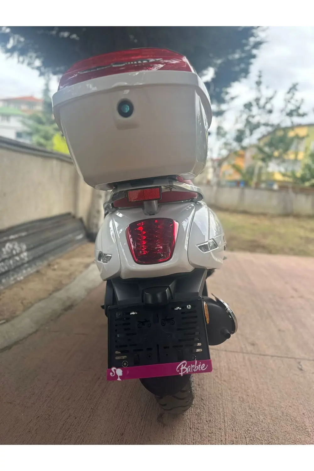 Barbie Pembe Motor Plakalık