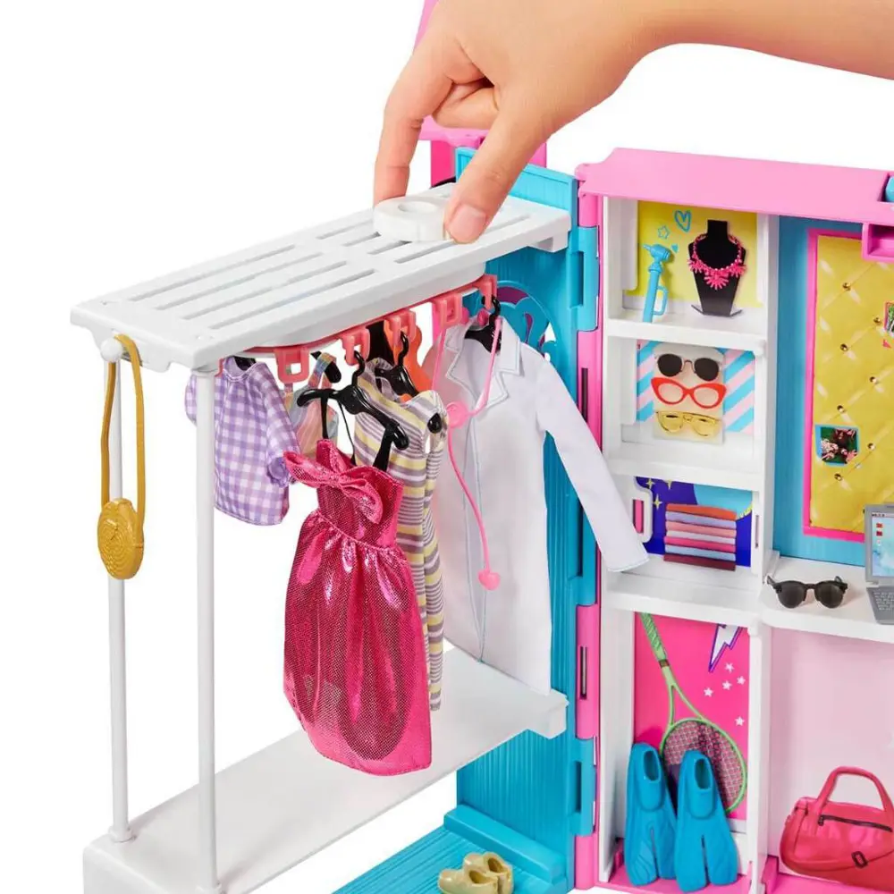 Barbie'nin Rüya Dolabı Oyun Seti GBK10