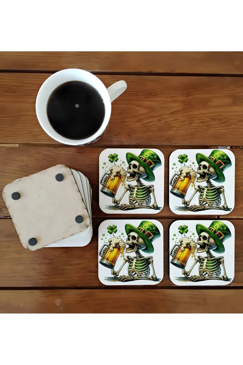 Bardaki iskelet - kuru kafa - cheers - şerefe - soğuk içecek - ko