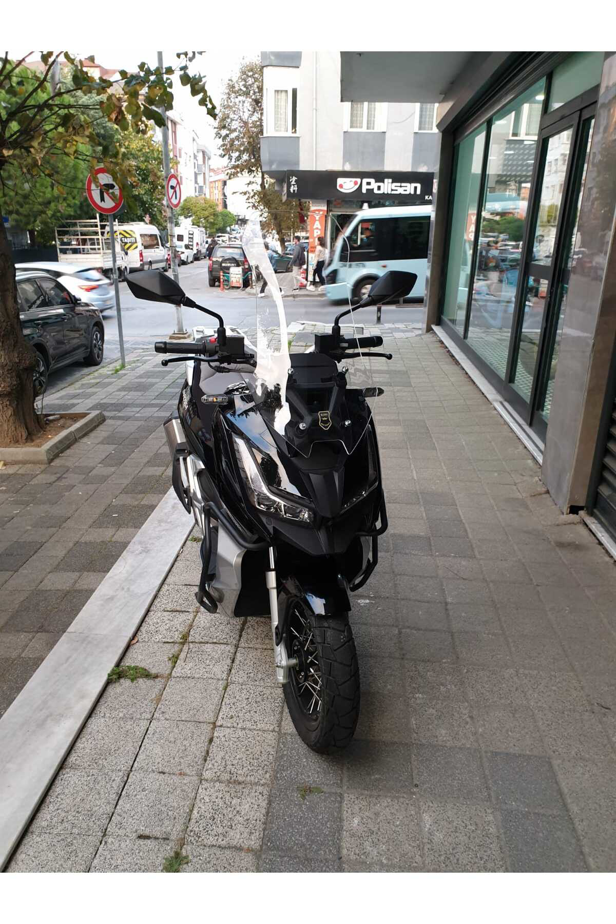 Motocam Barossa Adv 125 Ön Cam 2024 Model 65Cm Şeffaf Renkli 4Mm Orta Boy