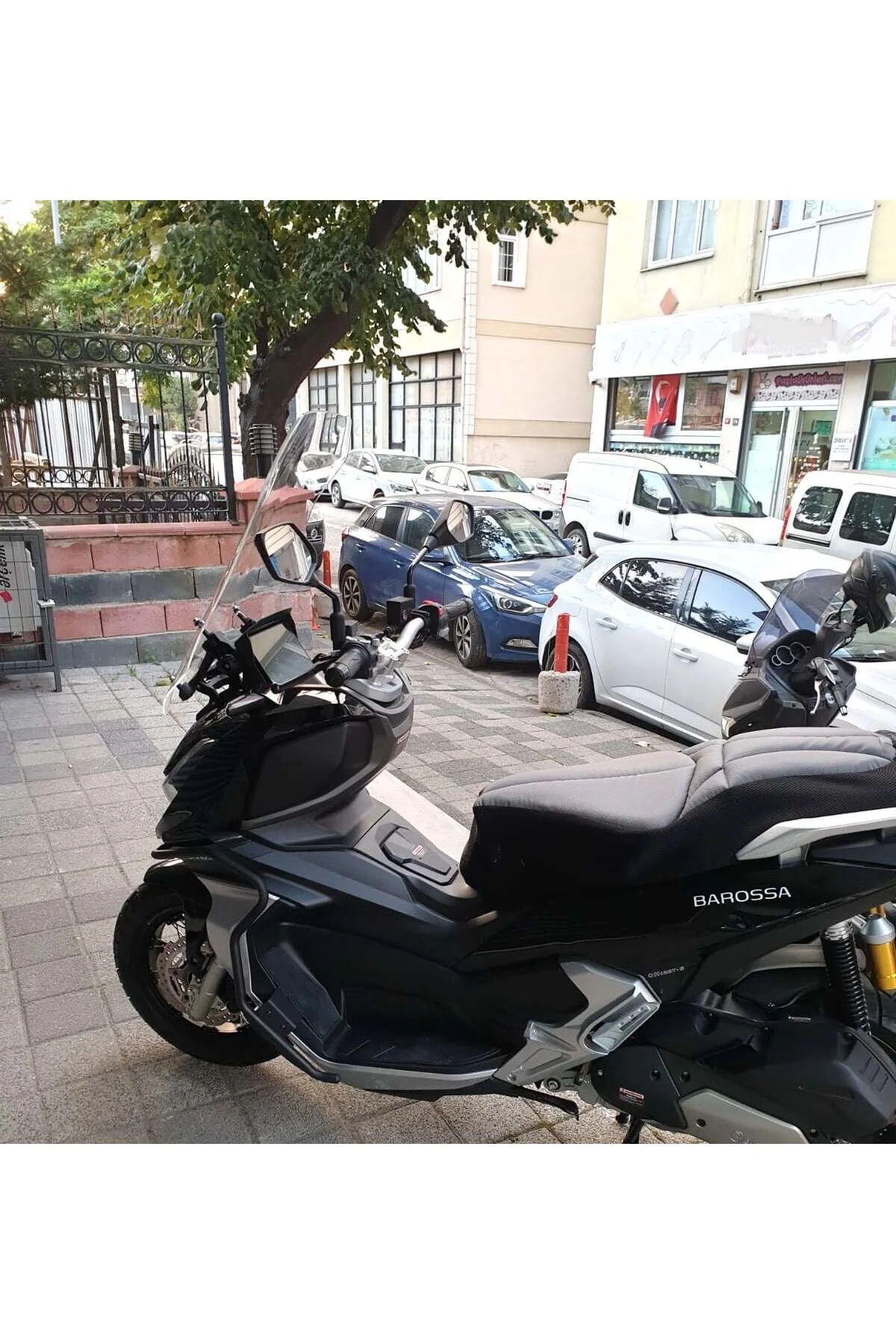 Barossa ADV 125 Ön Cam 2025-2026 Model 65cm Şeffaf Renkli 4mm ORT