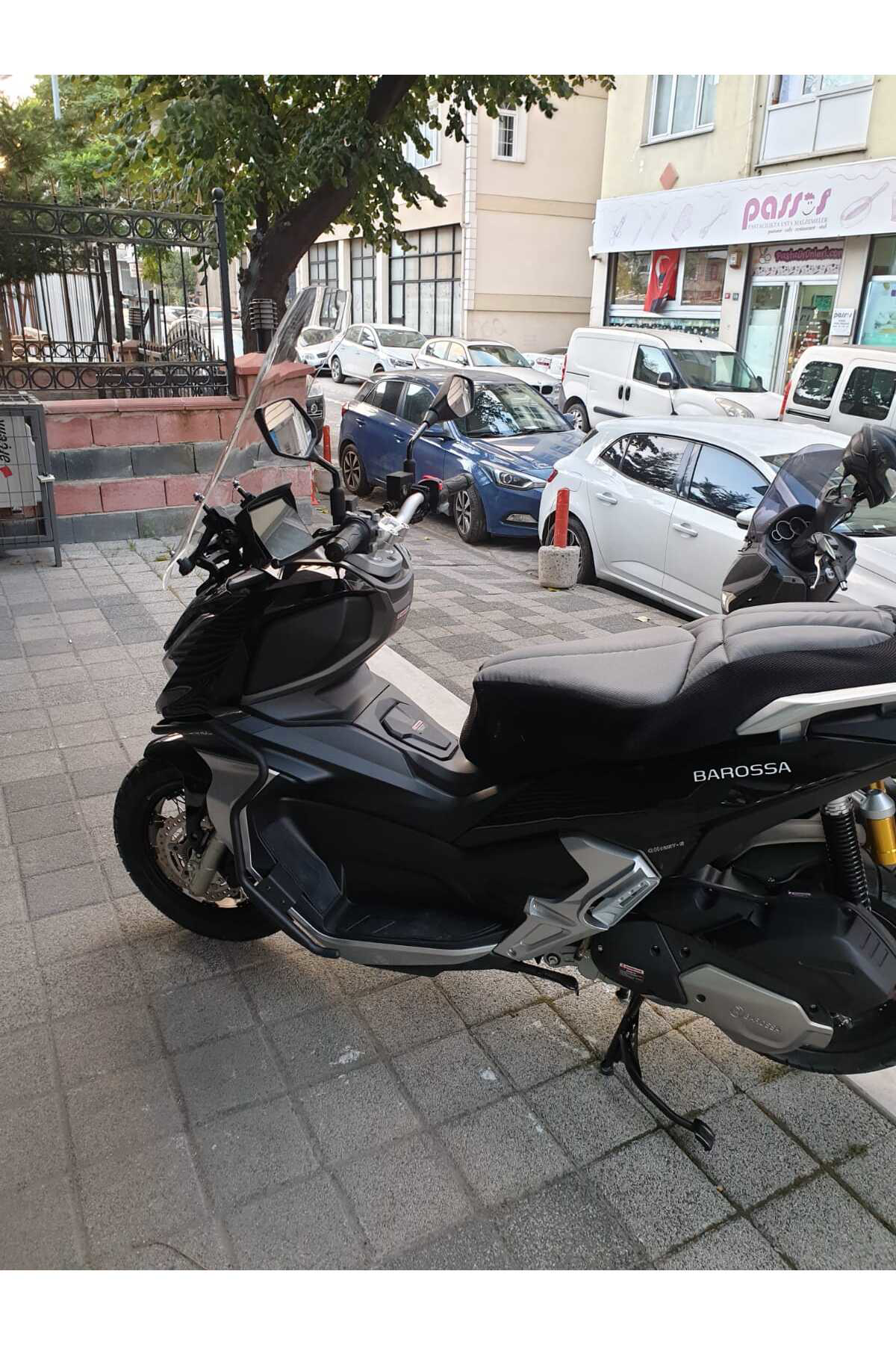 Motocam Barossa Adv 125 Ön Cam 2024 Model 57Cm Şeffaf Renkli 4Mm Kisa Spo