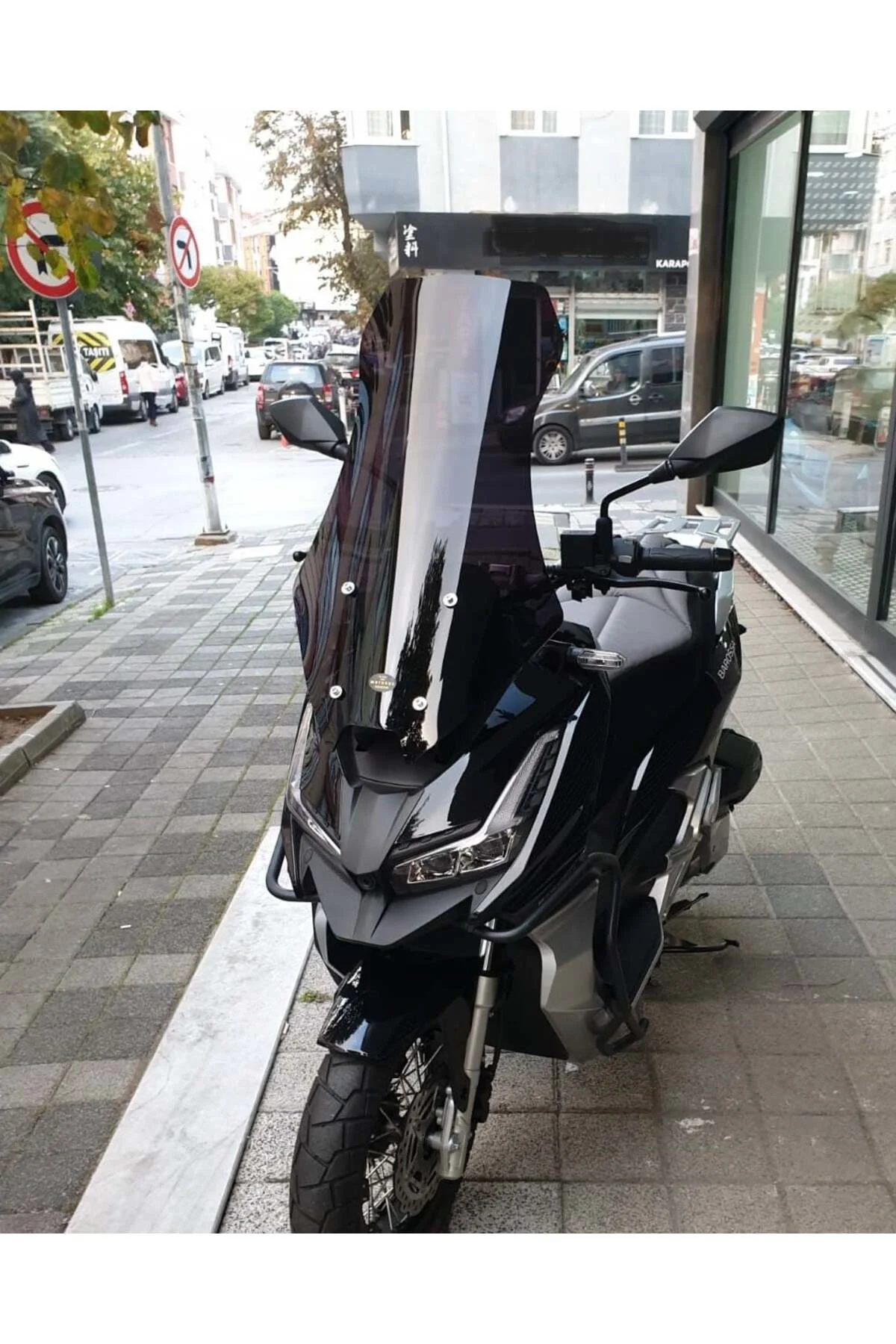 Barossa ADV 125 Ön Cam 2025-2026 Model 65cm Siyah Renkli 4mm ORTA