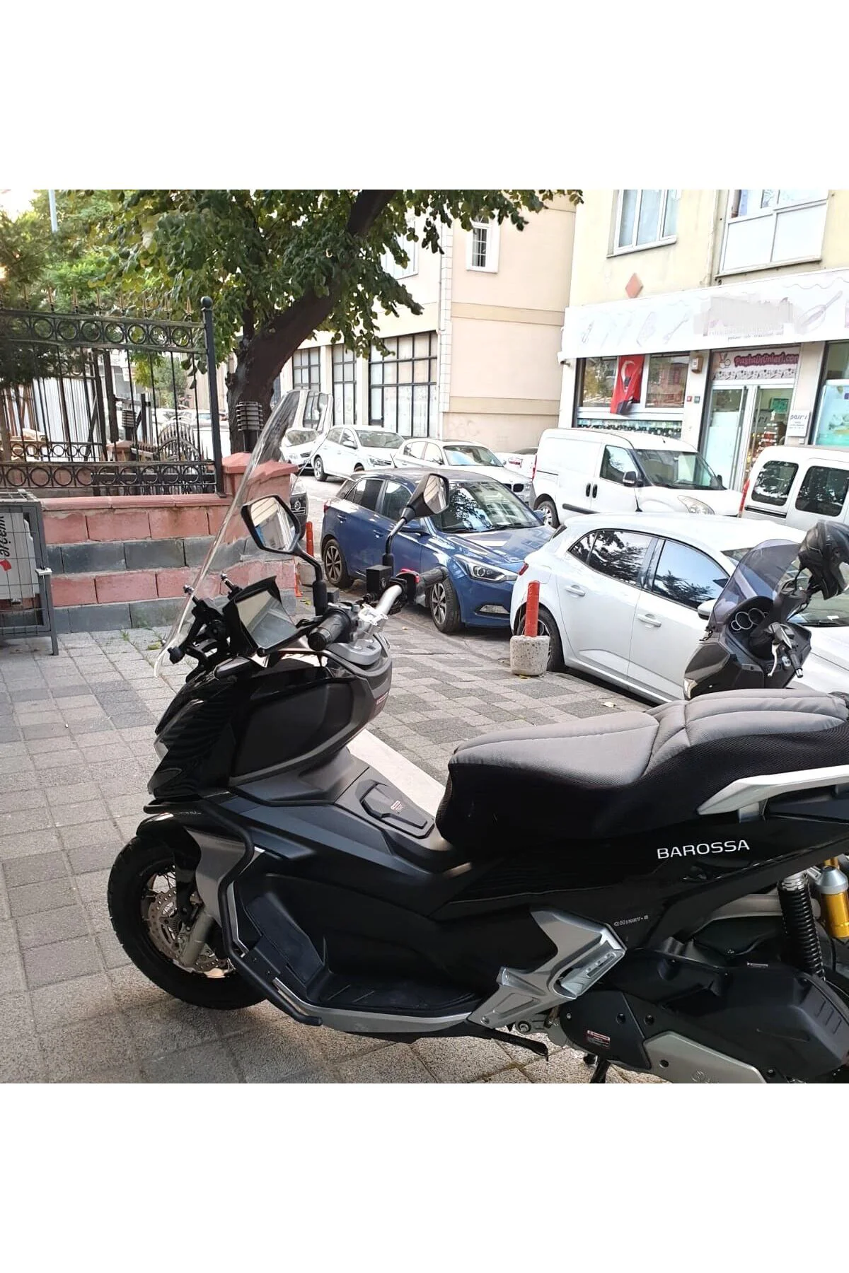 Barossa ADV 125 Ön Cam 2025-2026 Model 75cm Şeffaf Renkli 4mm UZU