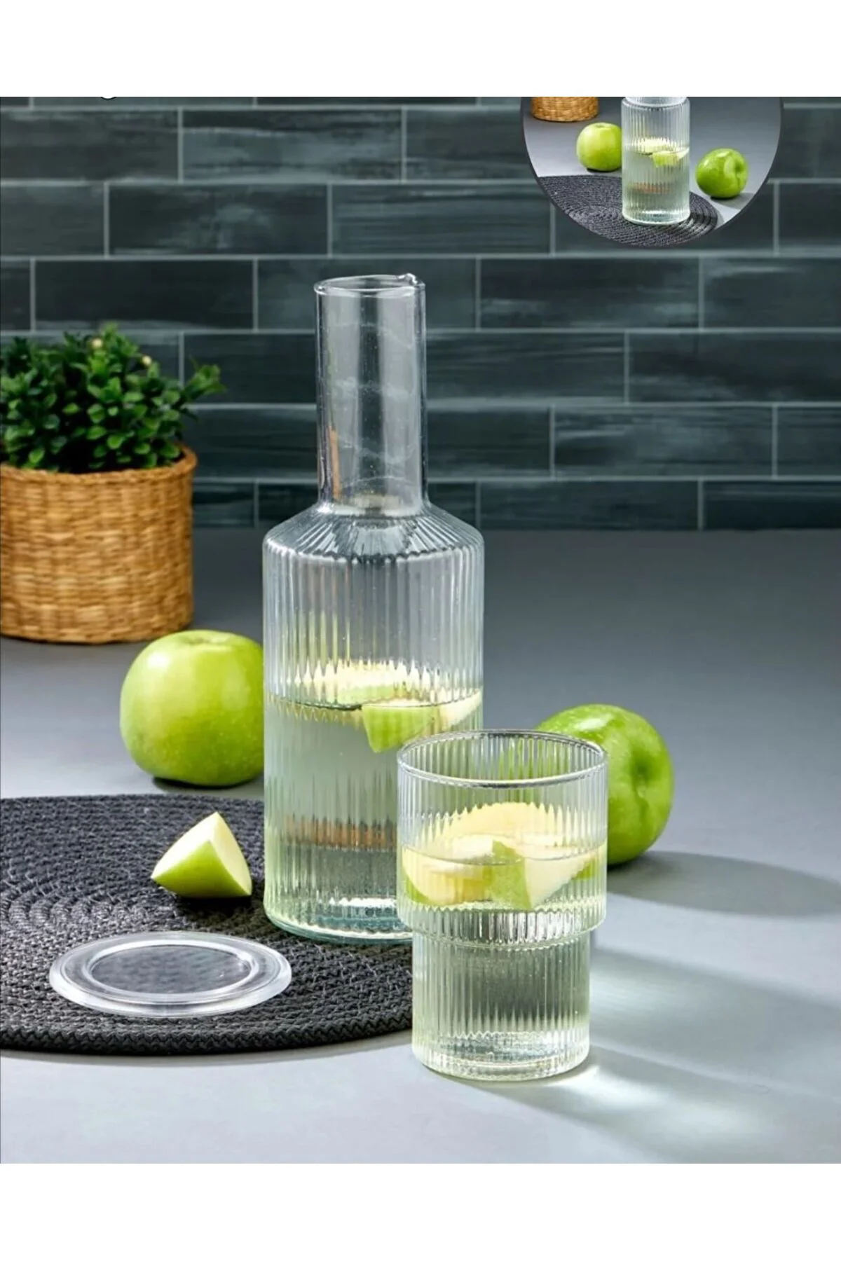 Baş Ucu Sürahi Karaf 1 Litre Düz Çizgili Cam