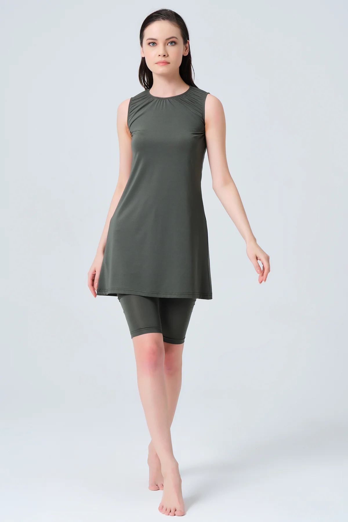 Basic Sıfır Kol Tam Kapalı Mayo