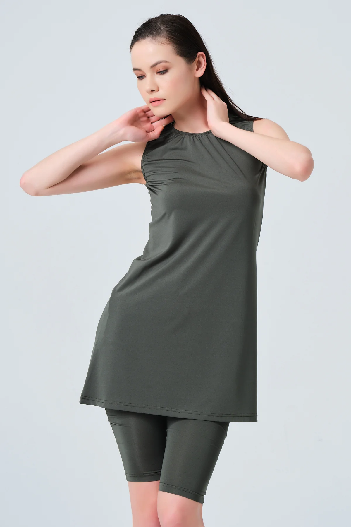 Basic Sıfır Kol Tam Kapalı Mayo