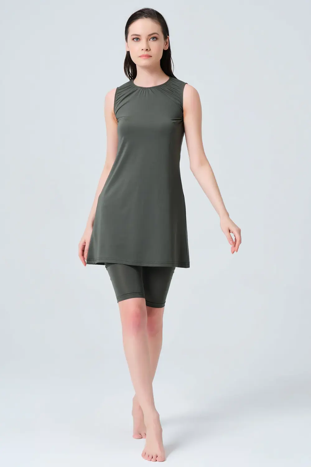 Basic Sıfır Kol Tam Kapalı Mayo