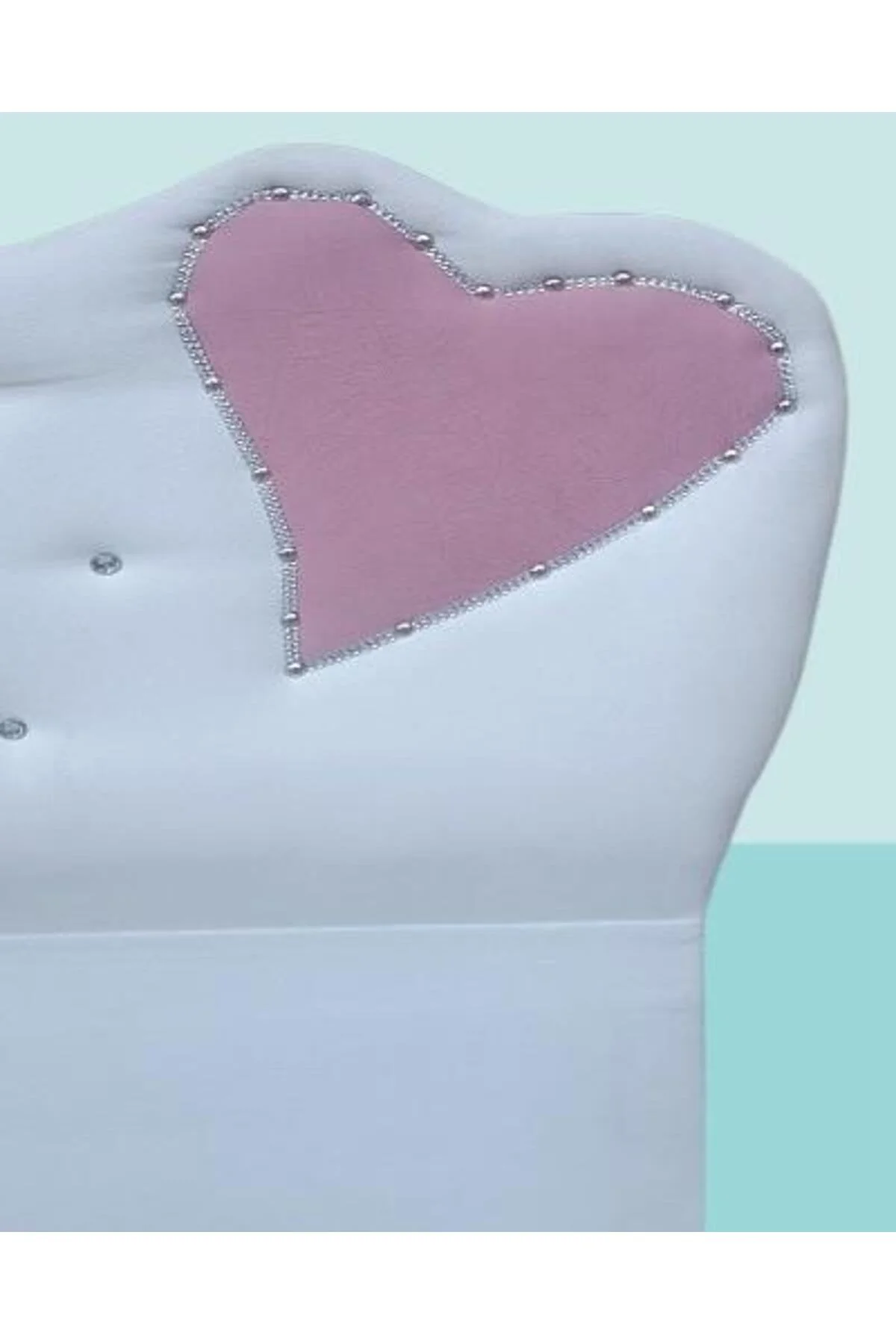 Başlık 90323 DK Tek Kişilik 90'lık Kalplı Model Tay Tüyü beyaz Kumaş El Yapım Başlık 90323 DK Tek Kişilik 90'lık Kalplı Model Tay Tüyü beyaz Kumaş El Yapım
